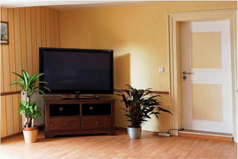 Gaststube Zum Amtskrug Guest House Salzgitter Exterior photo